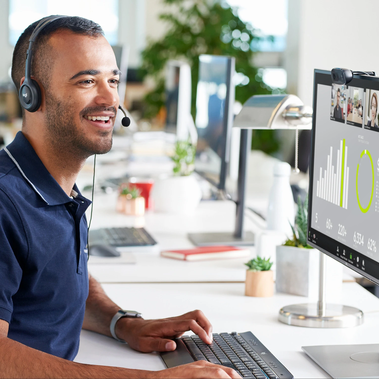 Logitech C270 Webcam HD Tecnologia RightLight Nero - immagine 6