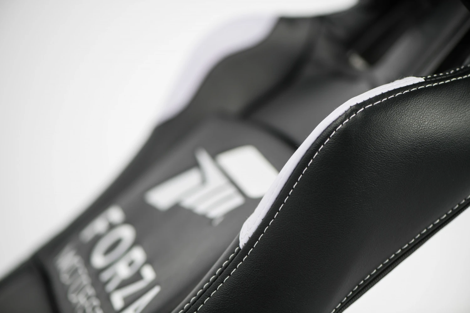 Playseat Forza Motorsport Sedia Per Gaming Universale Sedia Tappezzata Nero, Bianco - immagine 17