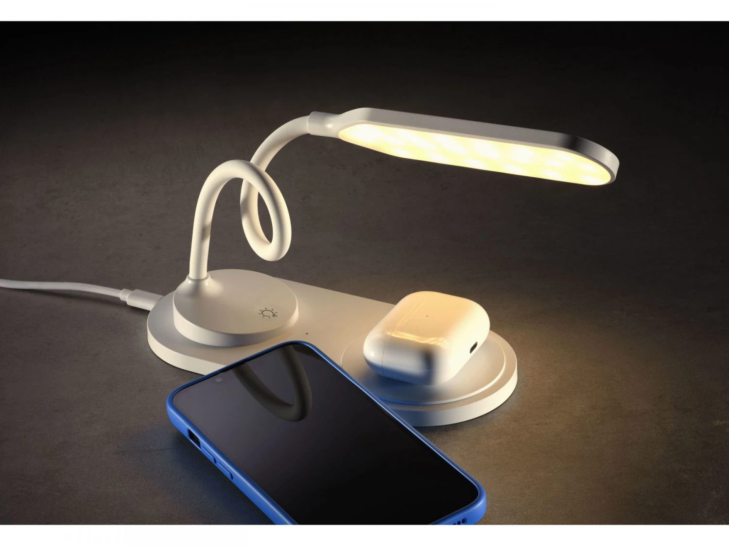 Cellularline Lampada A Led Lume Con Caricabatterie Wireless 7.5W 10W Bianco - immagine 5